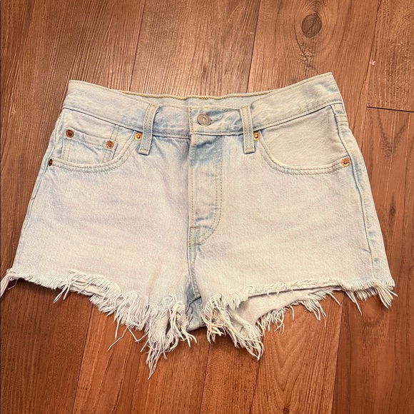 Levi’s 501 Denim Shorts - Picture 1 of 4